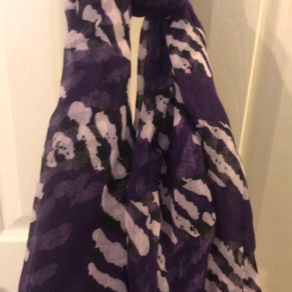 Scarf - Picture 2 of 2